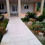 Paula Apartman