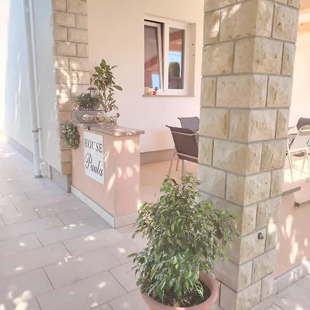 Paula Apartman Mundanije