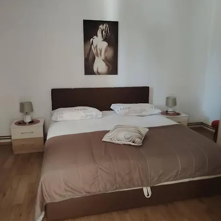 Apartman Paula Mundanije