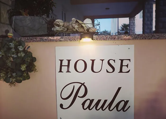 Paula アパート